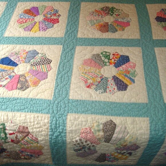 VTG Handmade Dresden Plate Quilt 68” X 88” Full/Queen Grandma SEE 10 PICS, NICE! - Picture 2 of 10